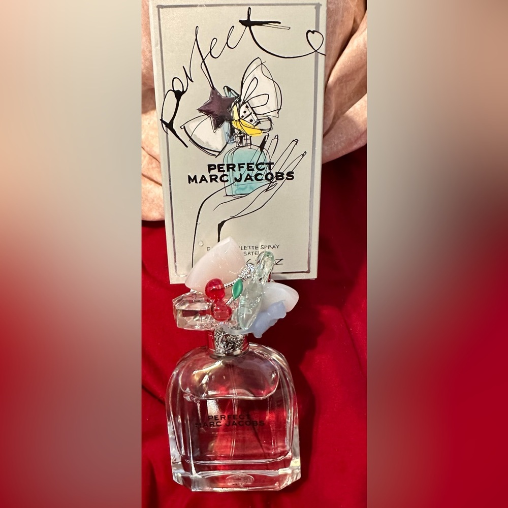Marc Jacobs perfect perfume